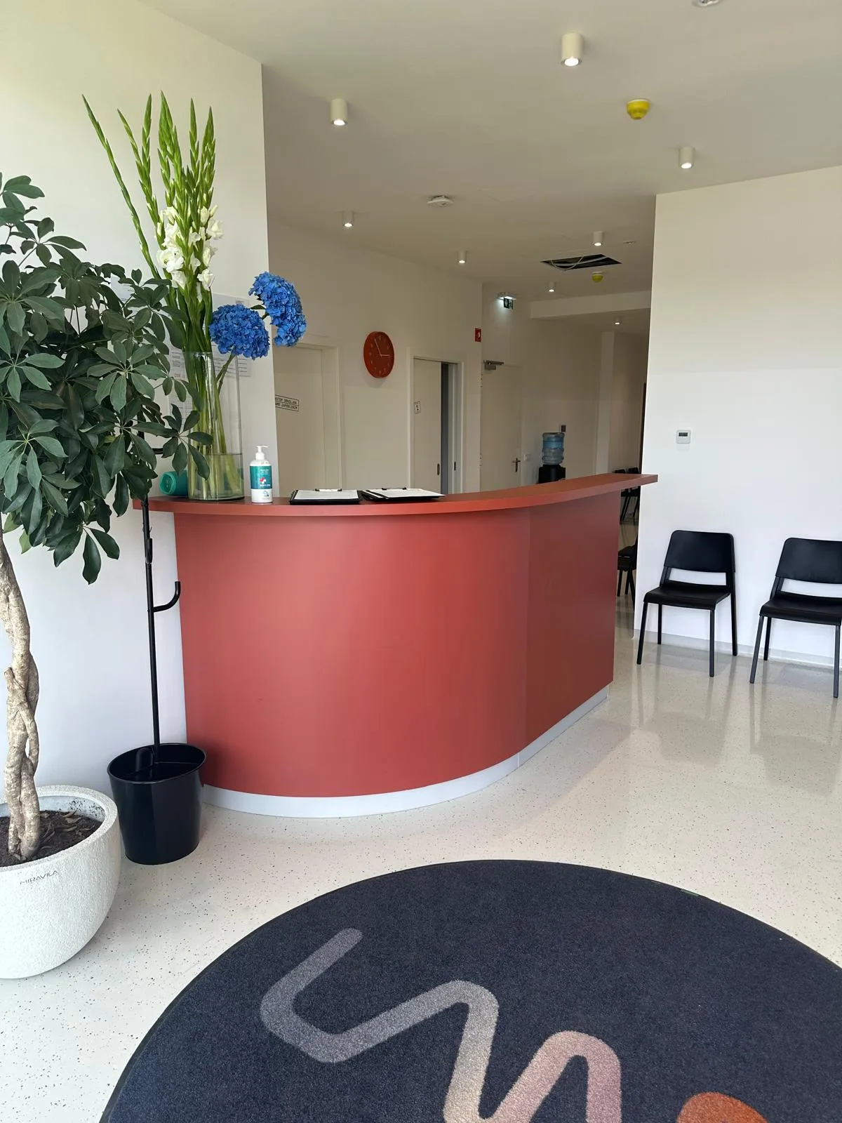 Recepcija LAM Klinike v Ljubljani